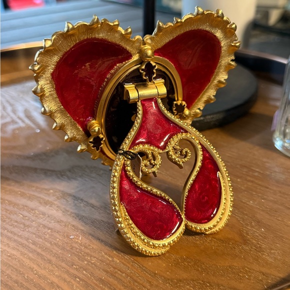 Jay Strongwater Red and Gold Heart Frame - Picture 4 of 6